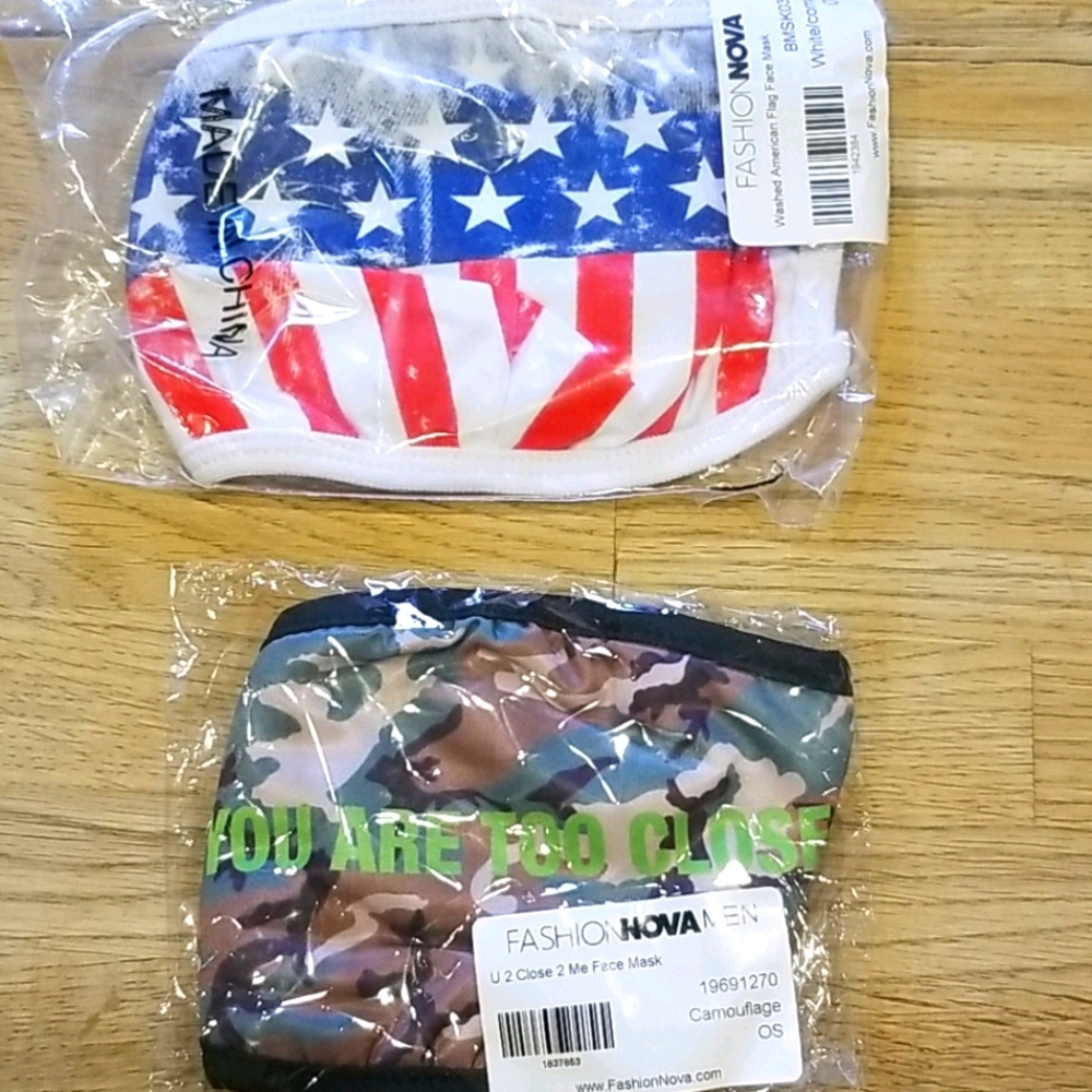 2 adult masks